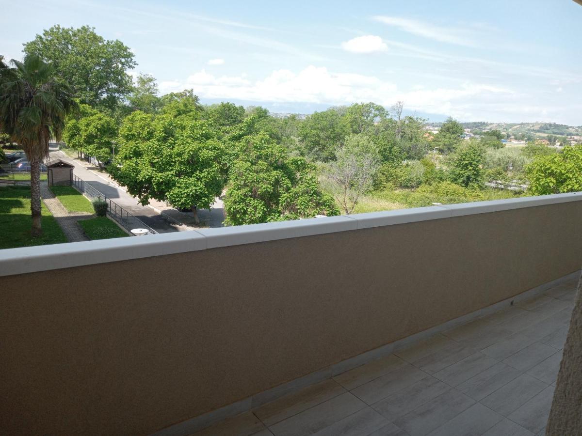 Dolce Casa Bed & Breakfast San Giovanni Teatino Exterior photo